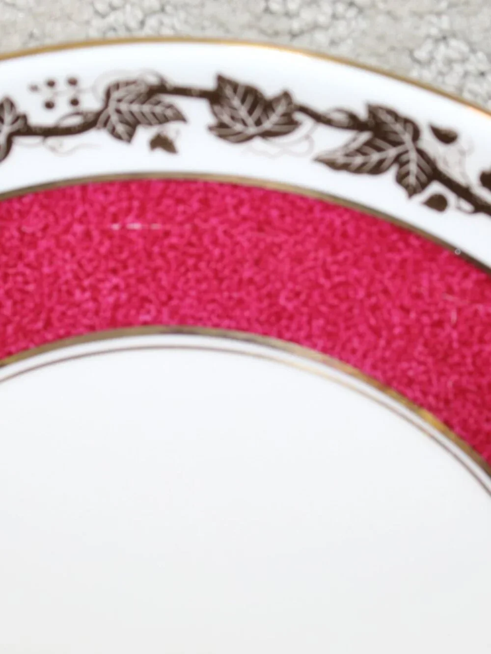 RARE! Wedgwood Whitehall W3994 Bone China Powder Ruby Crescent Salad Plate